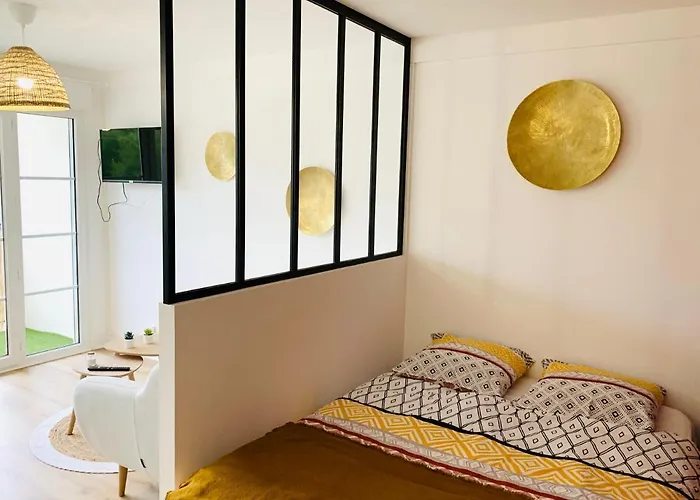 Scandichic Equipe Centre-gare-rives-clinique A Pied * Caen