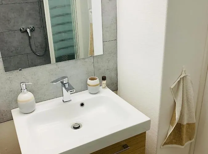 Scandichic Equipe Centre-gare-rives-clinique A Pied Apartment Caen